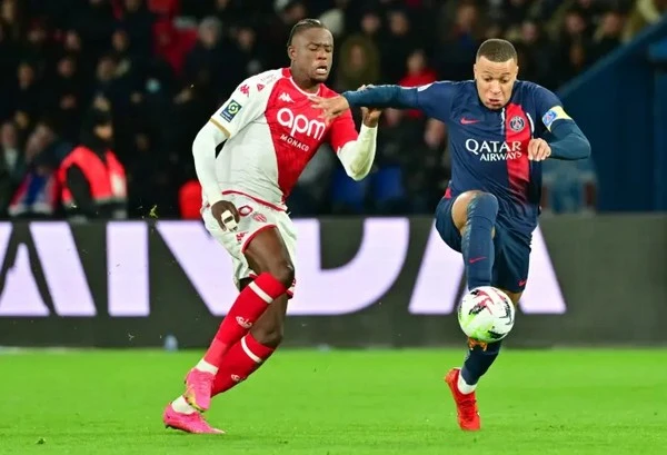Alan Shearer Expresses Frustration Over Controversial PSG Penalty Against Newcastle