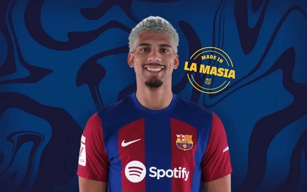 Barcelona talk about the future of Frenkie De Jong and Ronald Araujo