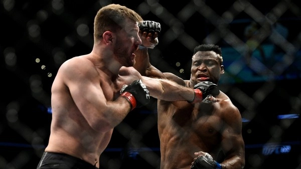 When Corners Quietly Predict Over Under Outcomes in Combat Sports Round Bets