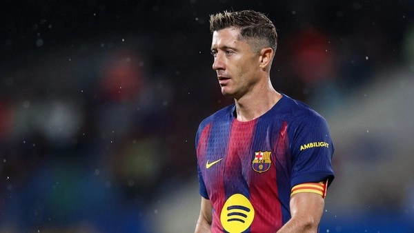 Lewandowski embraces Barcelona super sub role with joy