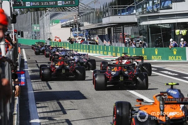 Can DRS zones create volatility in live overtaking bets?