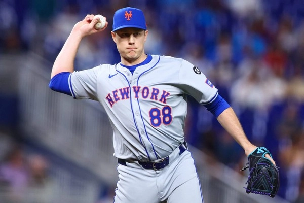 Can baseball bullpen risk be predicted early?