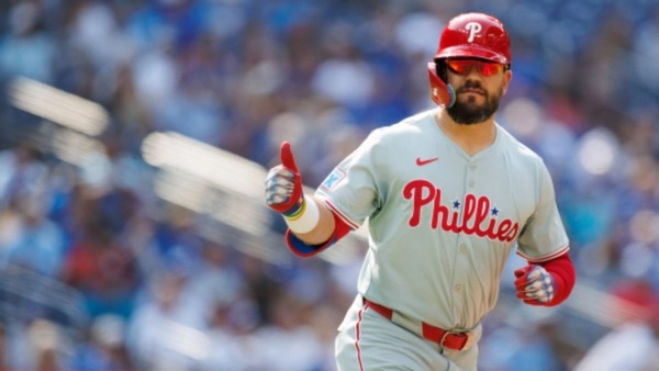 How do baseball lineup shifts influence odds?