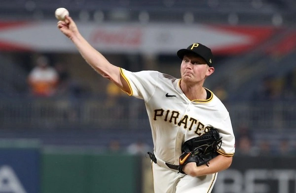 Is baseball rotation bet strategy better than moneyline?